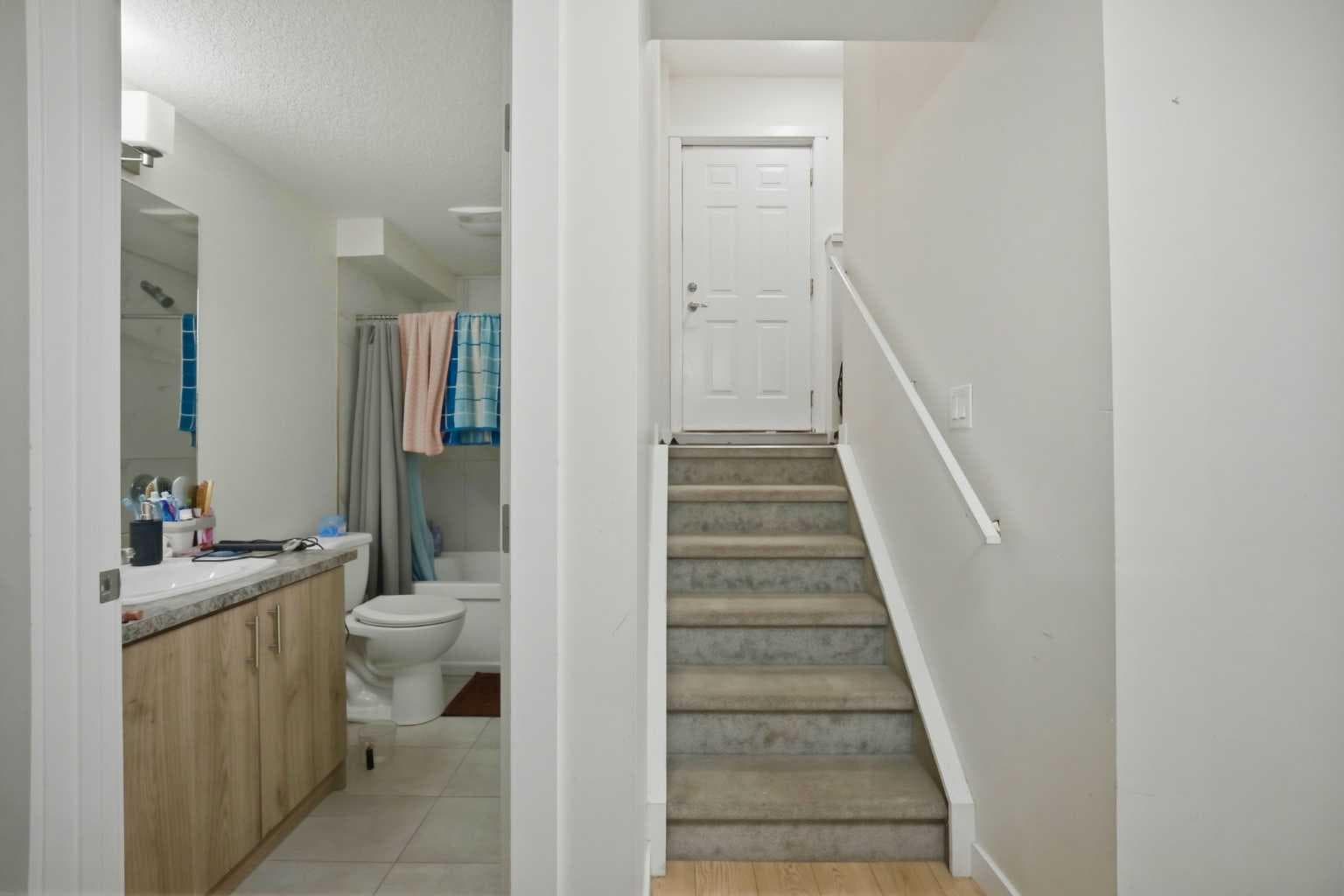 278 Martha's Manor NE