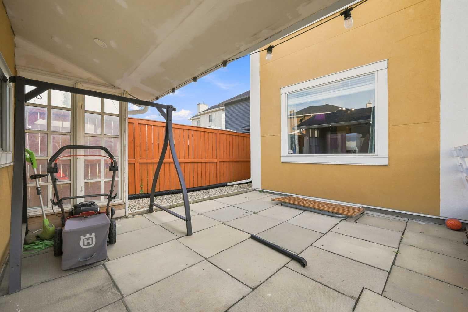 278 Martha's Manor NE