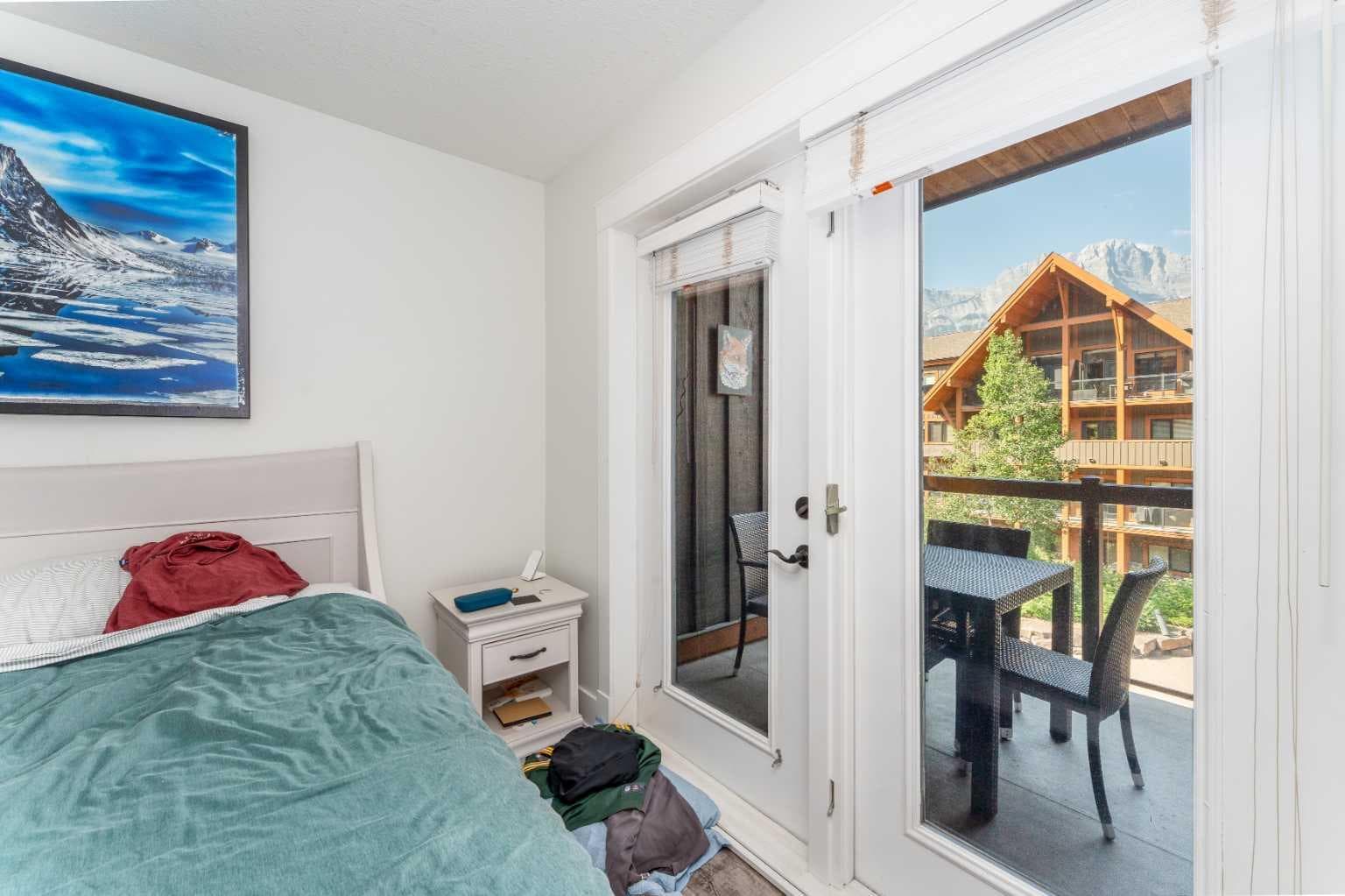 213, 173 Kananaskis Way 