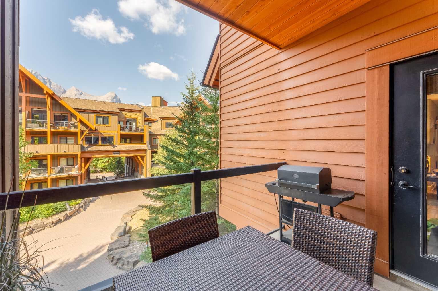213, 173 Kananaskis Way 
