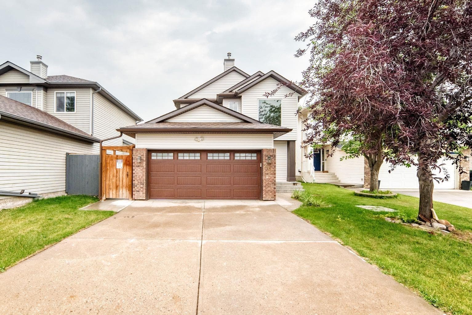 262 Coventry Court NE