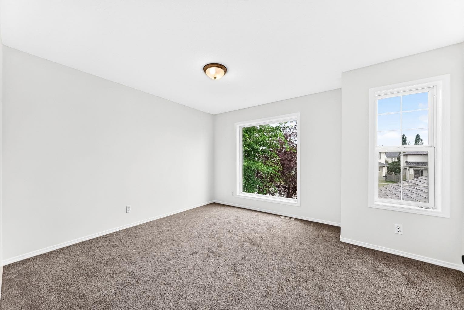 262 Coventry Court NE