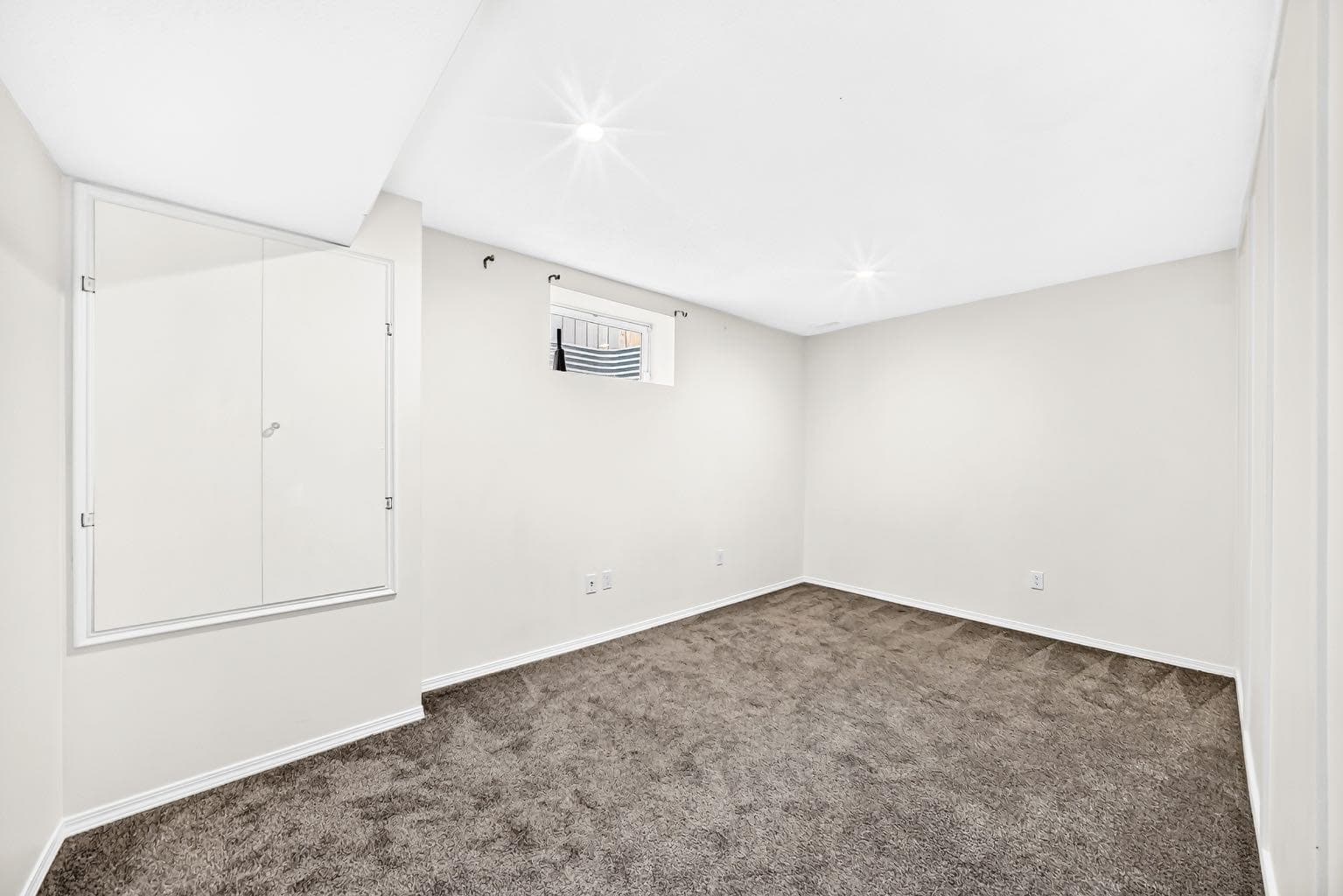 262 Coventry Court NE