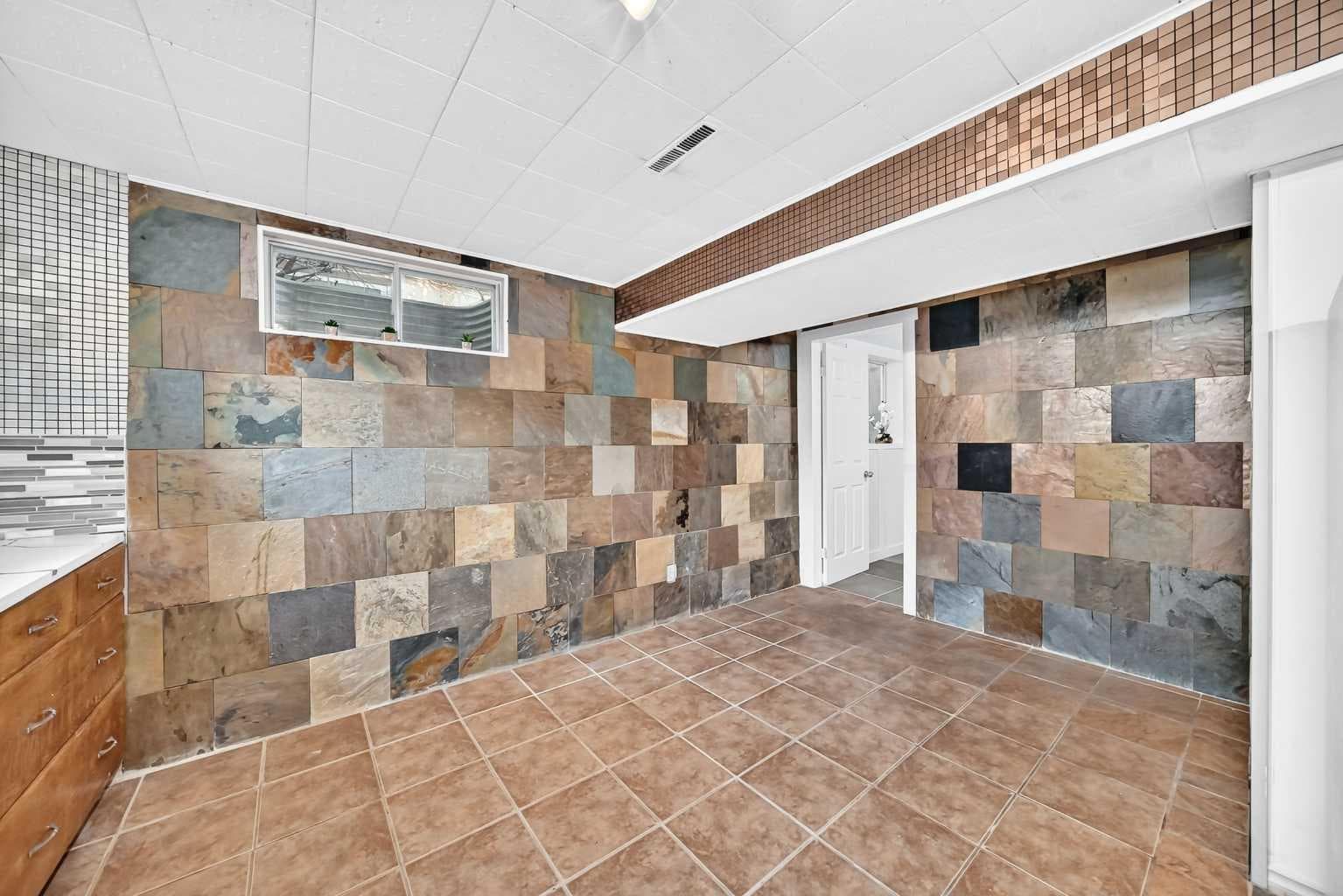 39 Healy Drive SW