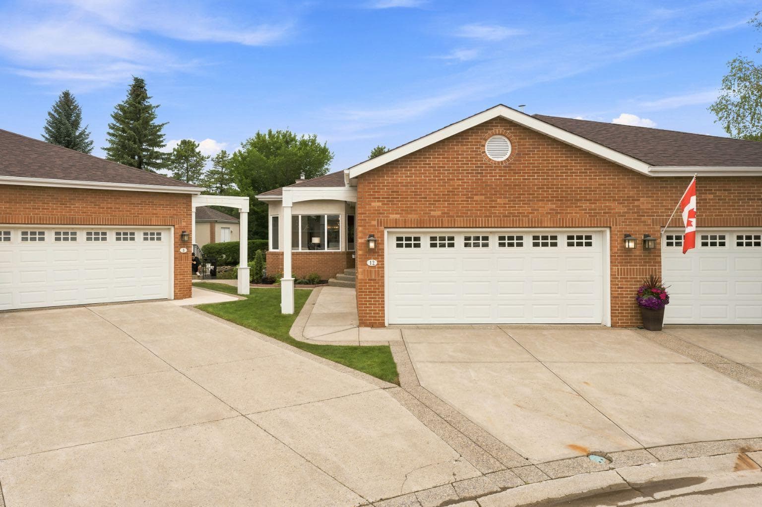 12 Prominence Point SW