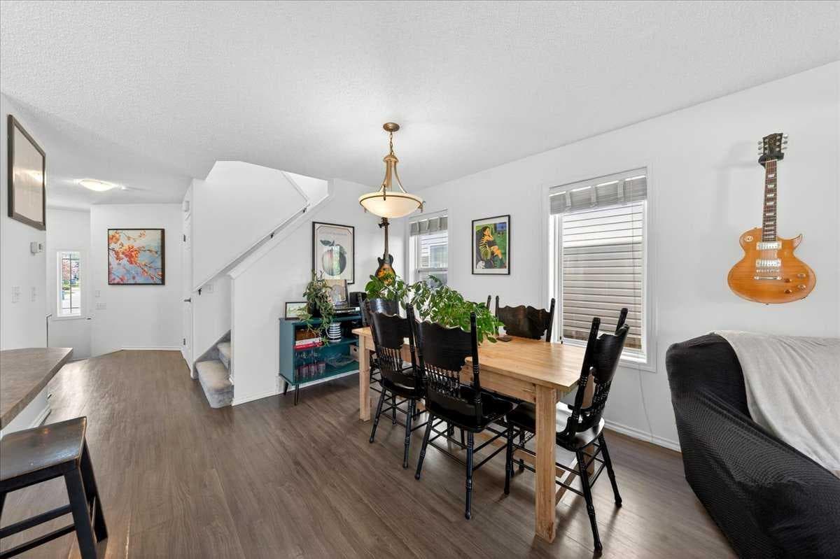 194 Everoak Gardens SW