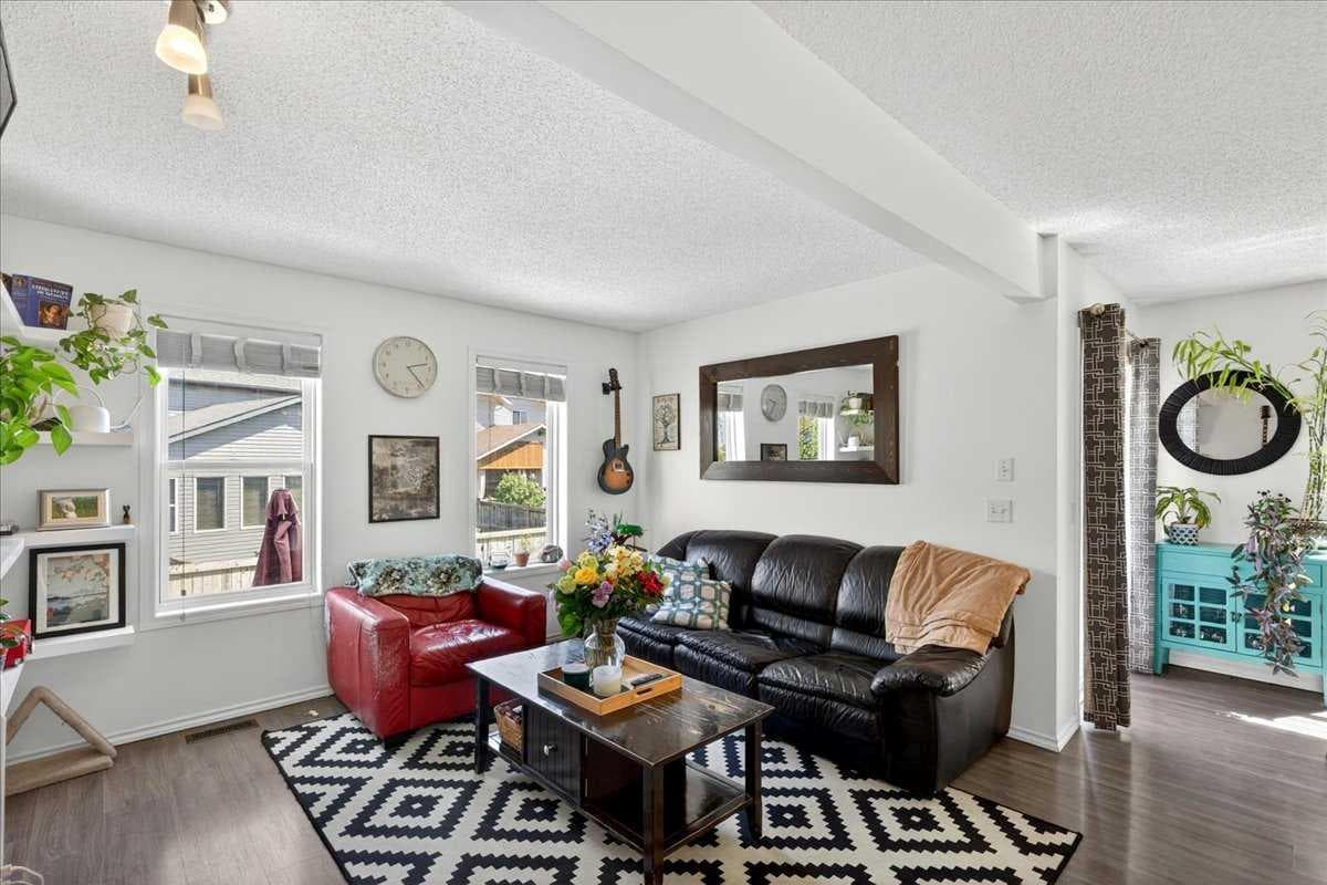 194 Everoak Gardens SW