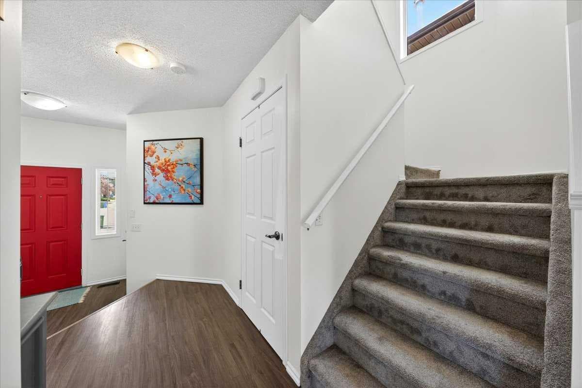 194 Everoak Gardens SW