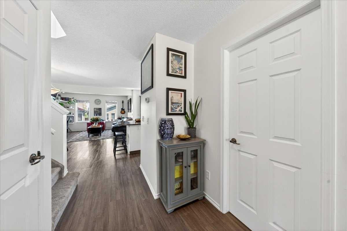 194 Everoak Gardens SW