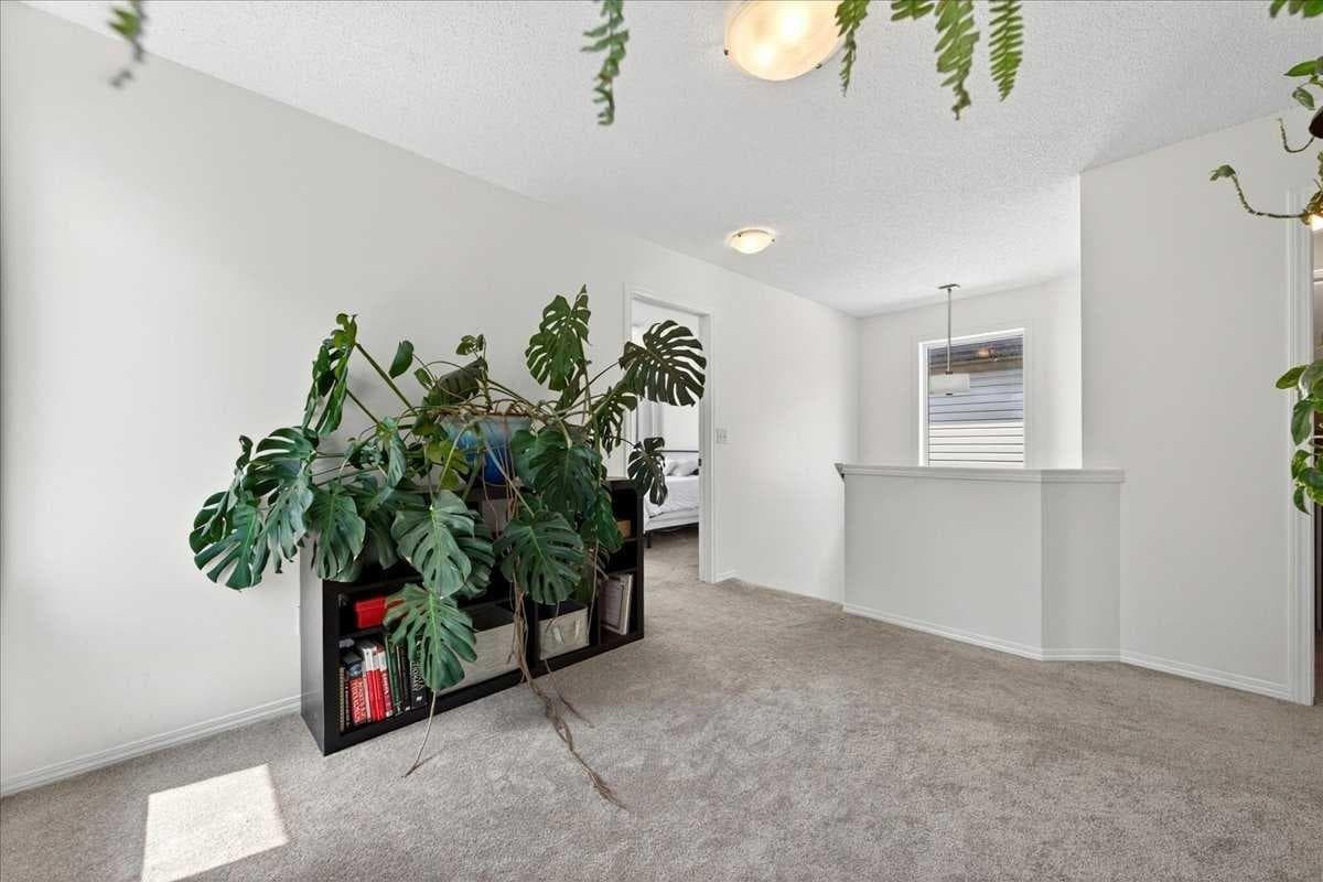 194 Everoak Gardens SW
