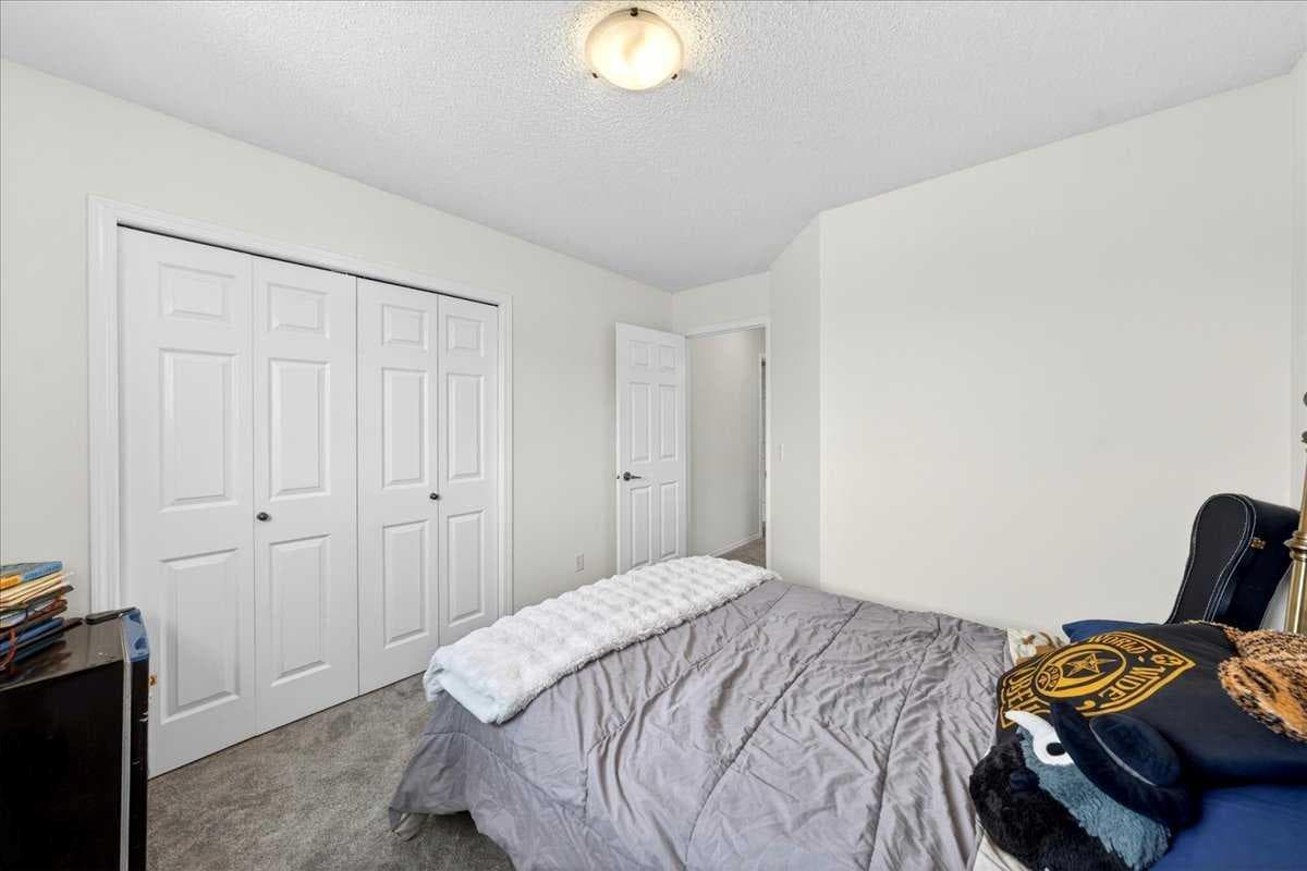 194 Everoak Gardens SW