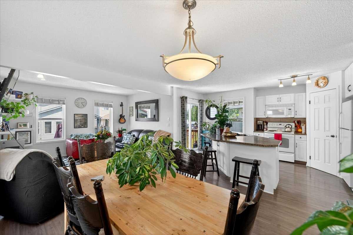 194 Everoak Gardens SW