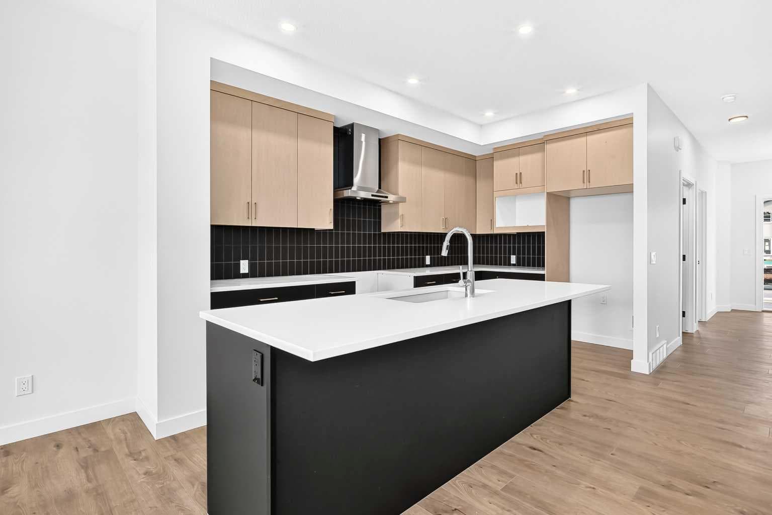 182 Lanark Gate SE