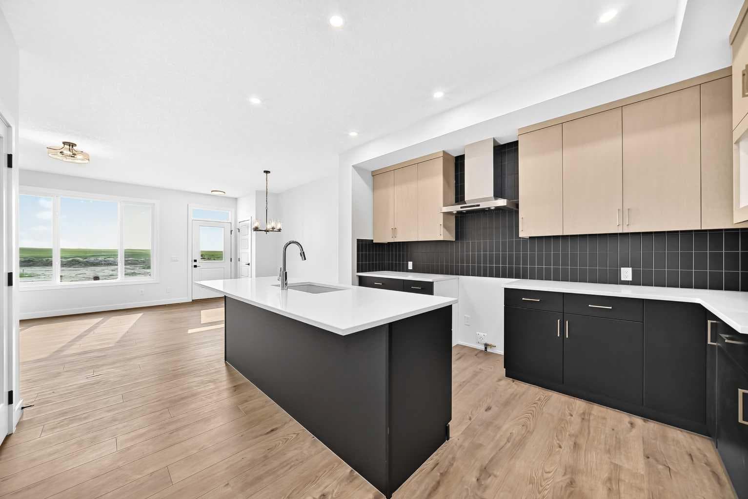 182 Lanark Gate SE