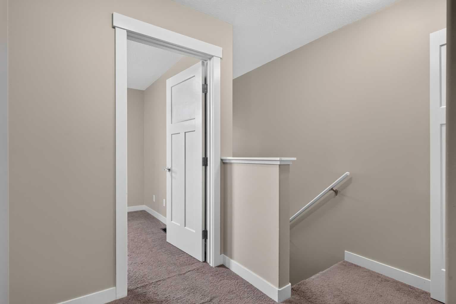 558 Evanston Manor NW
