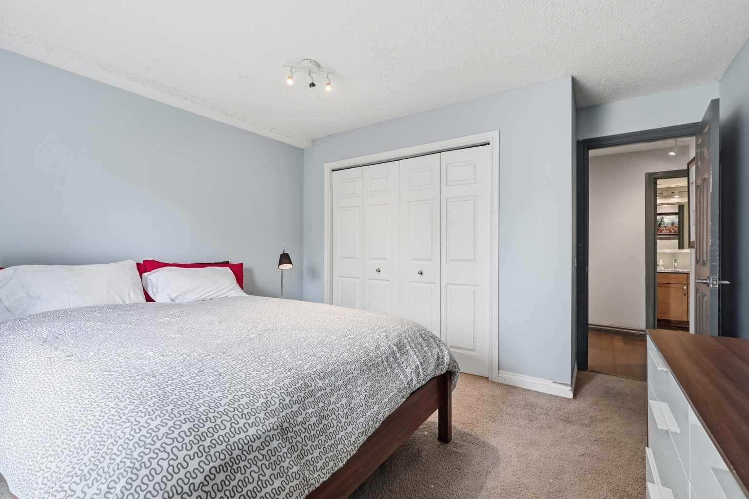 214, 10120 Brookpark Boulevard SW