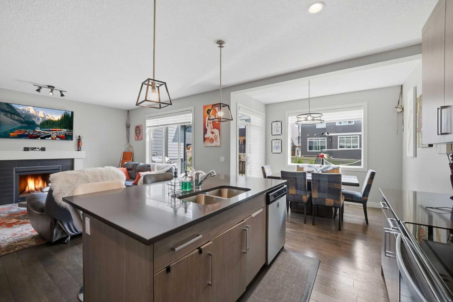 52 Sunrise Way 