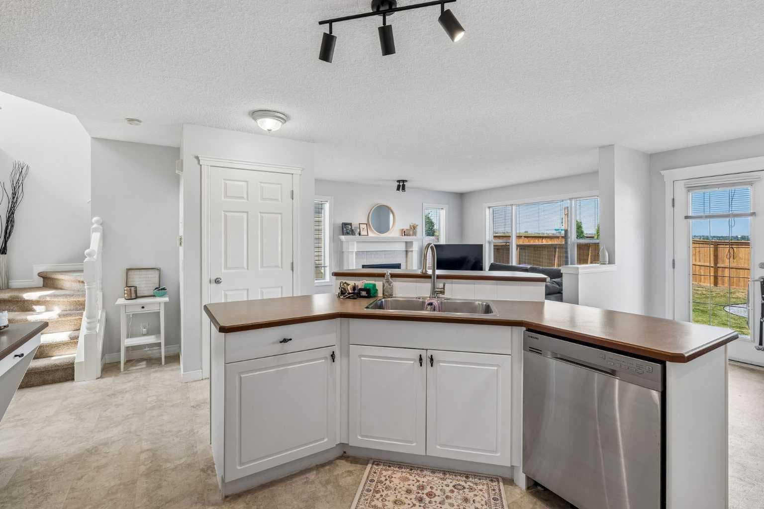 150 Hidden Hills Terrace NW