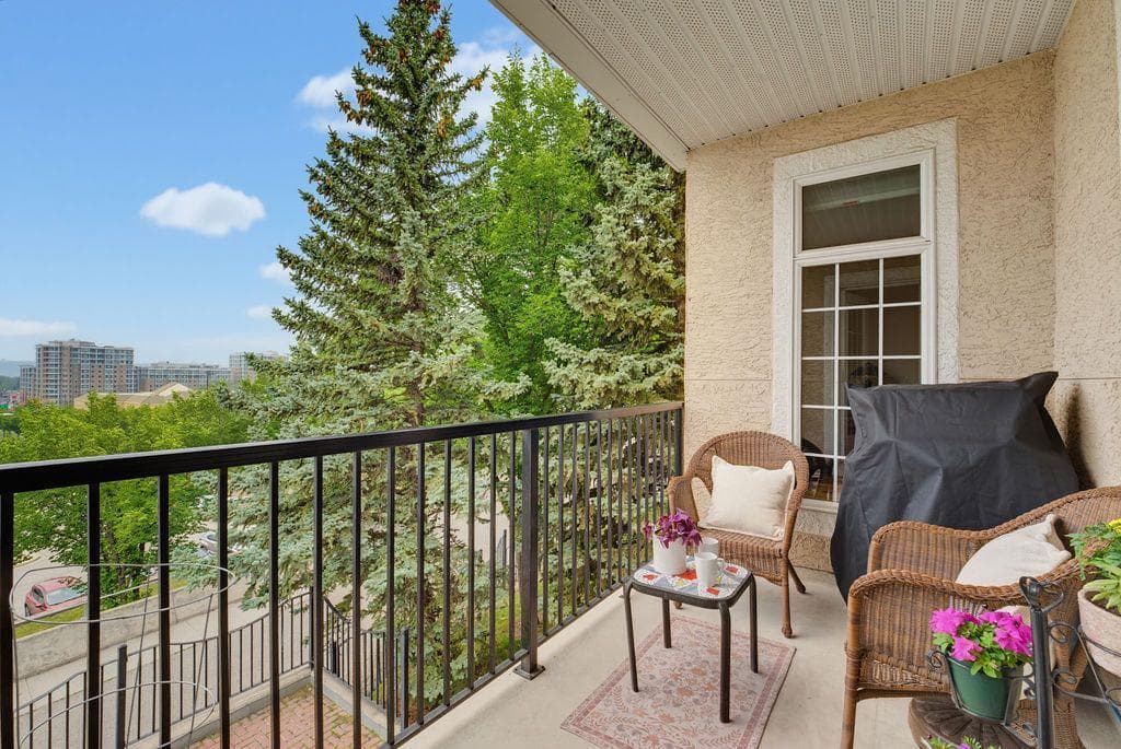 205, 4835 Dalhousie Drive NW