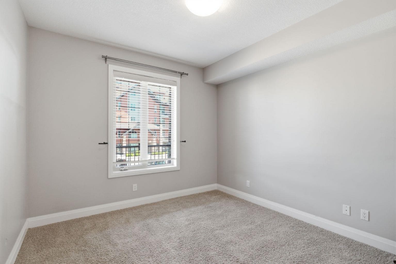 2208, 15 Sunset Square 