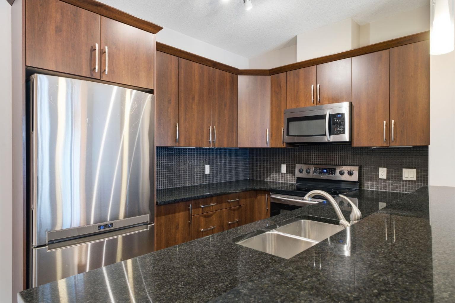 2208, 15 Sunset Square 