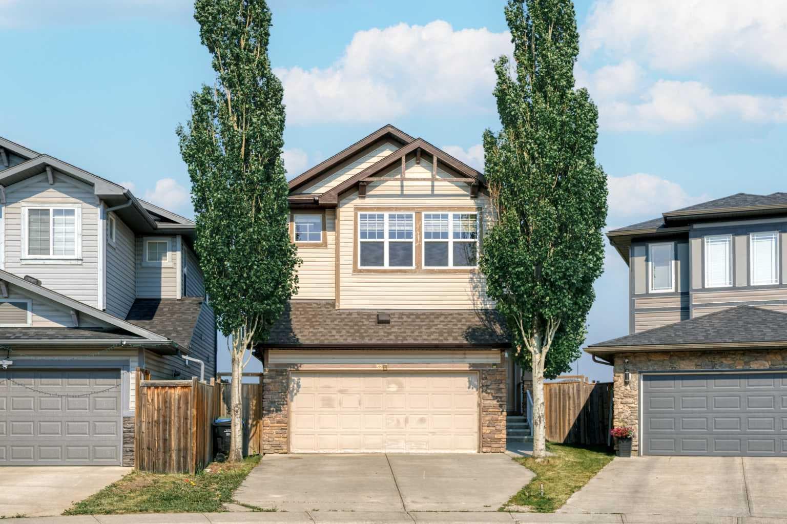 65 Panora Way NW