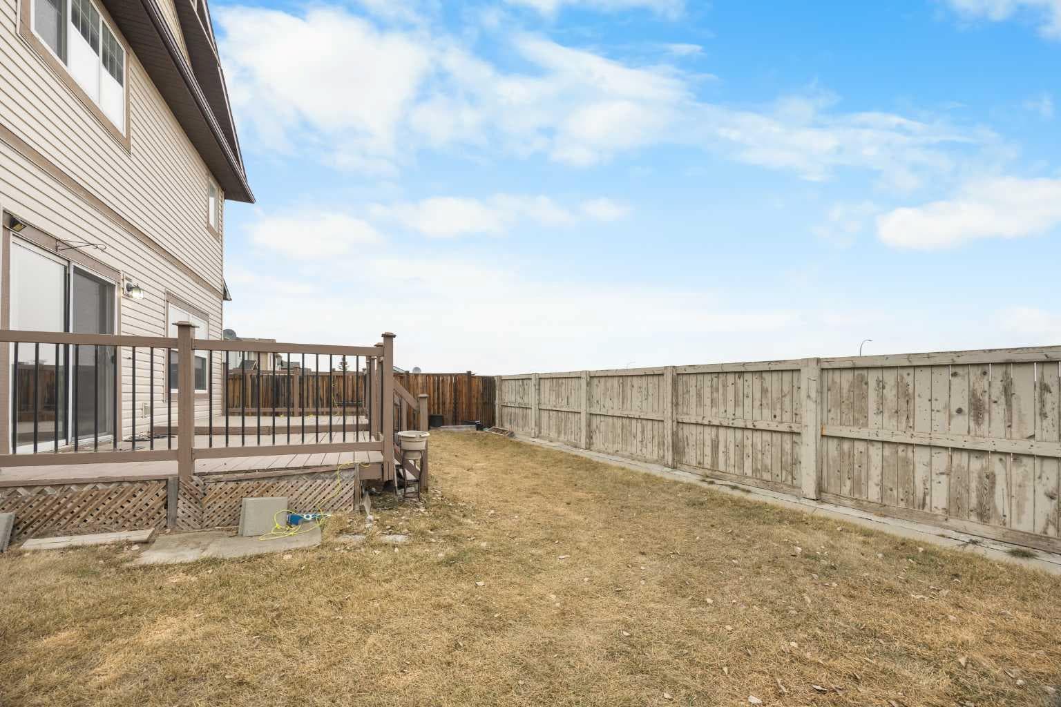 65 Panora Way NW