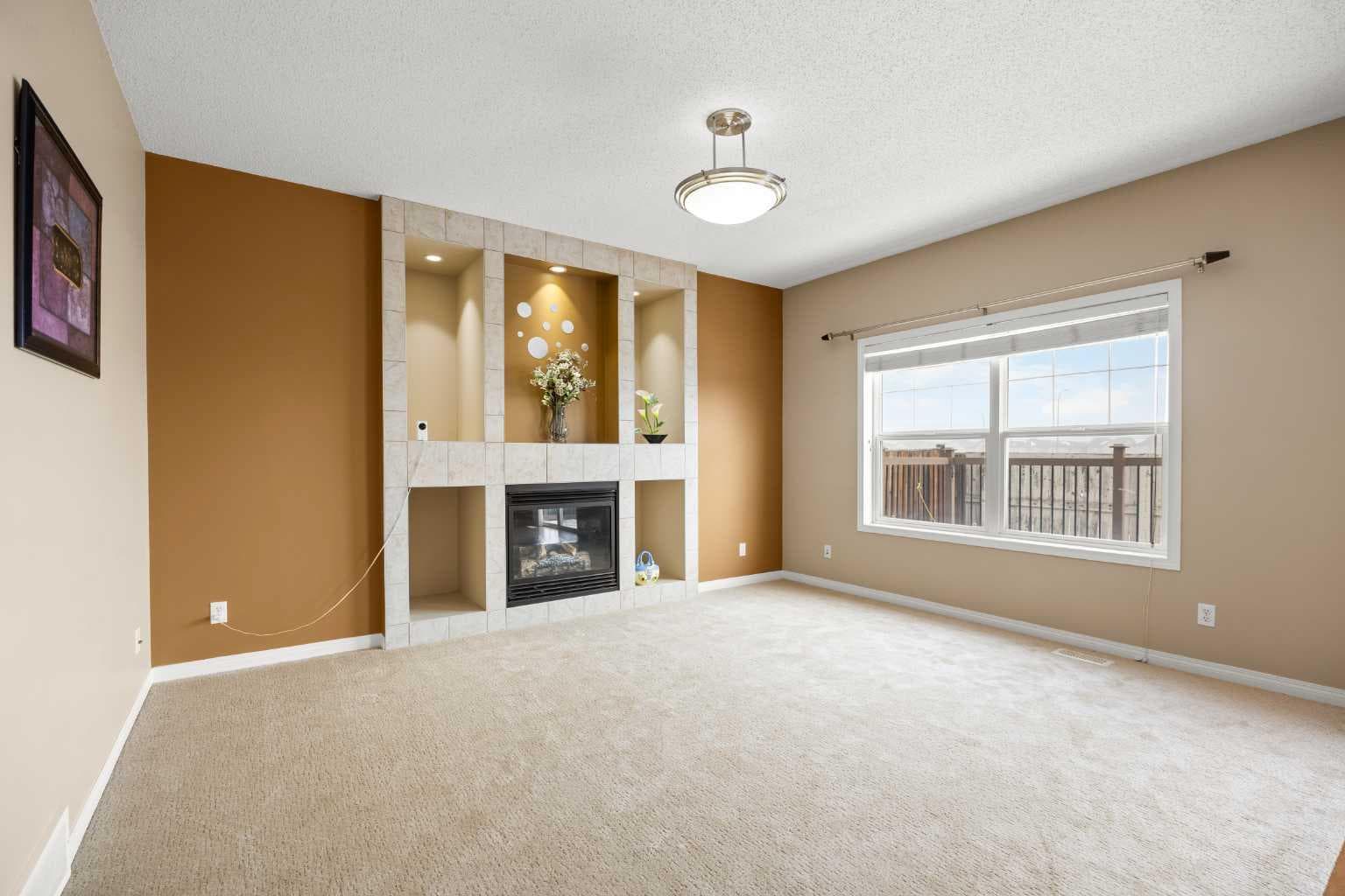 65 Panora Way NW