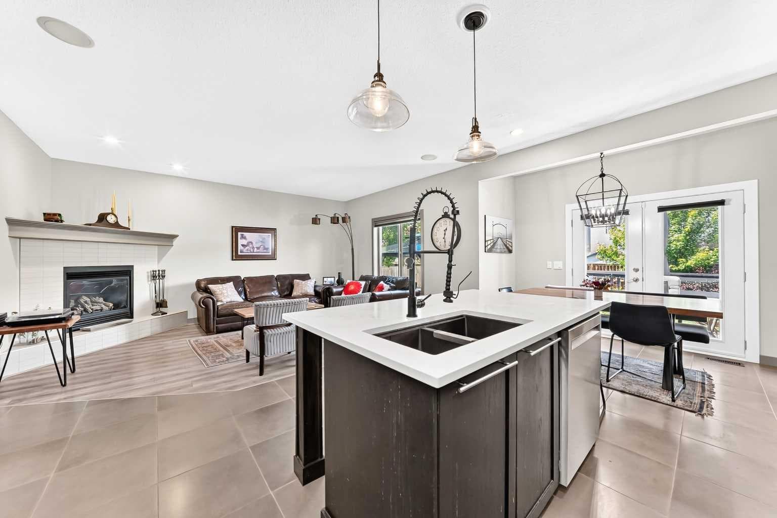 24 Brightonstone Gardens SE
