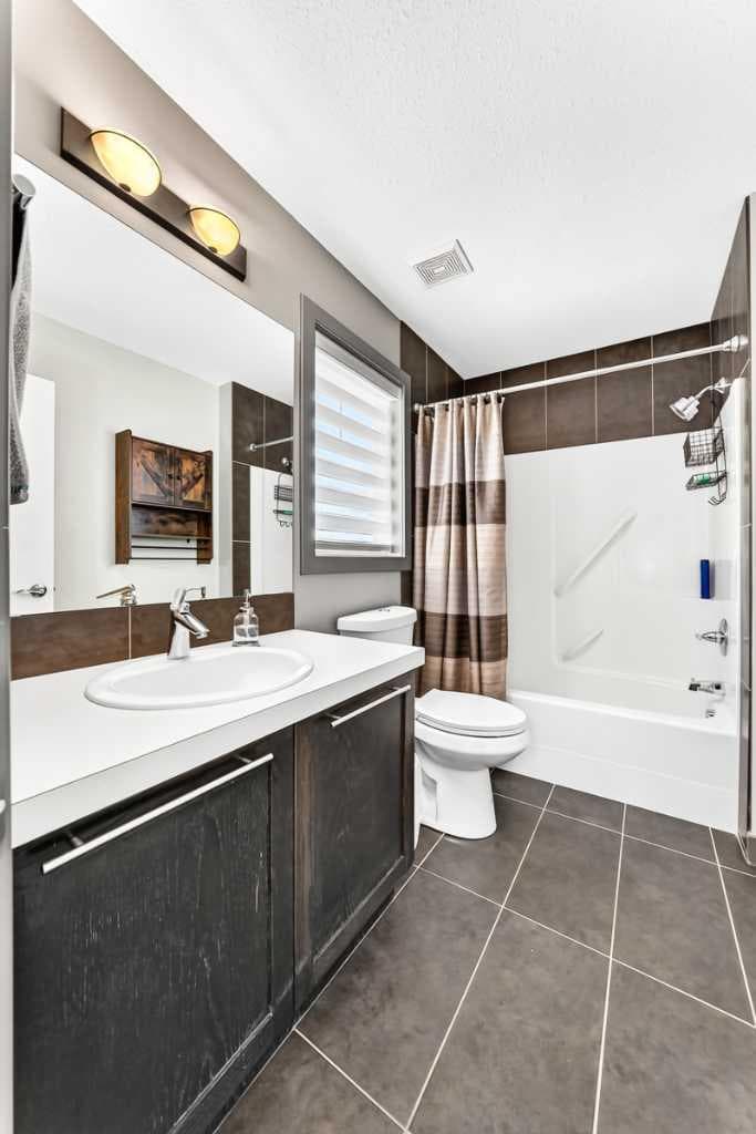 24 Brightonstone Gardens SE