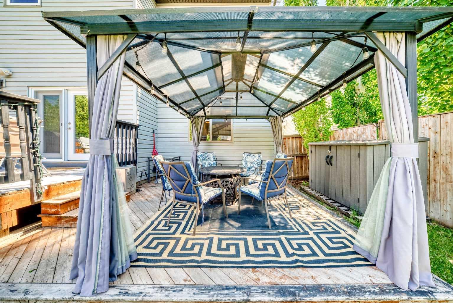 24 Brightonstone Gardens SE