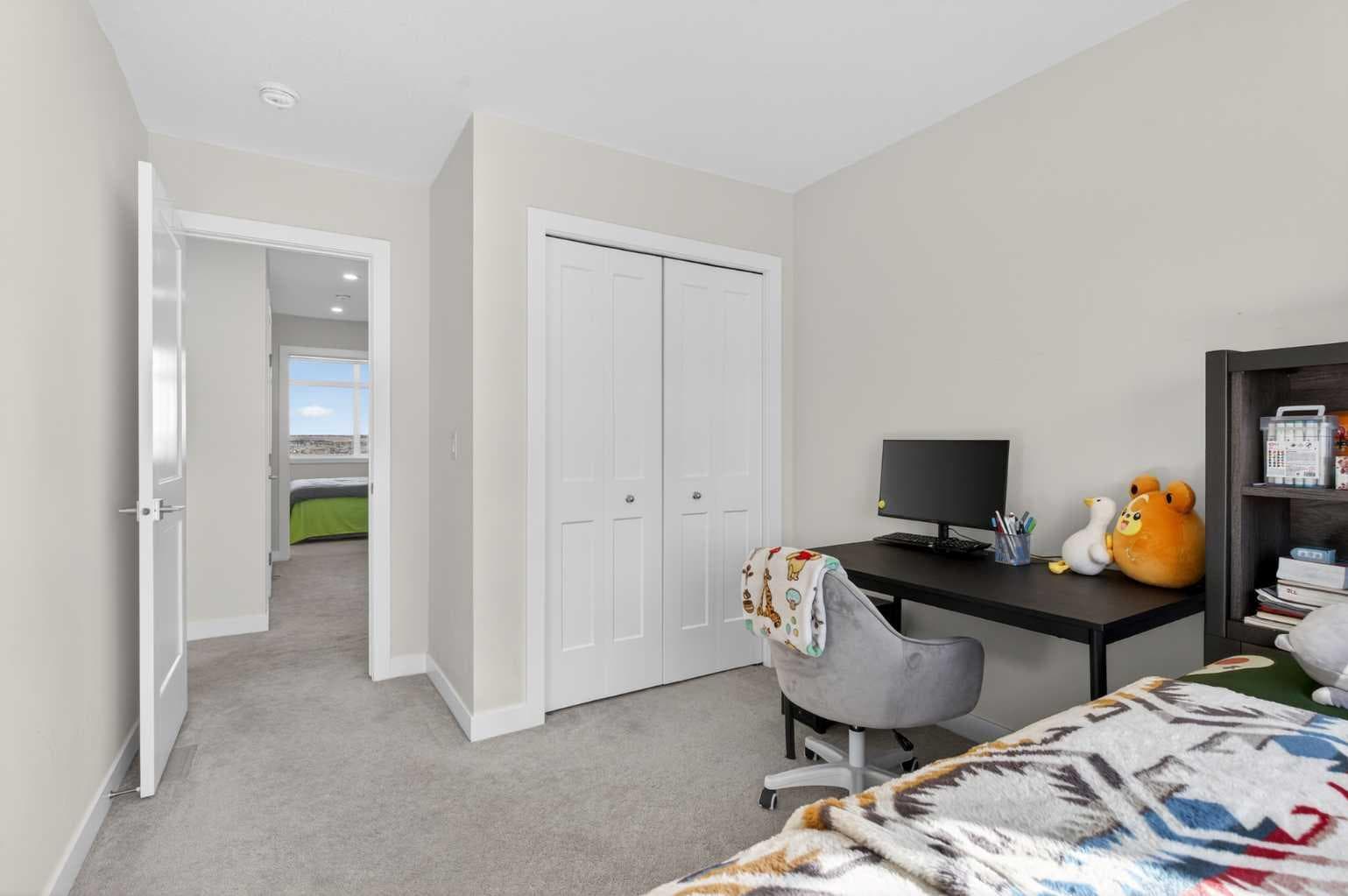 116 Crestridge Common SW