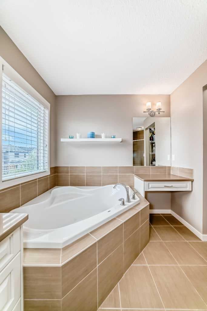 264 Auburn Bay Drive SE