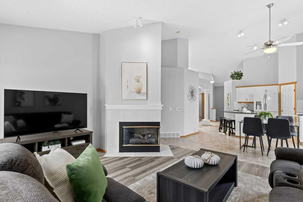 26 Chaparral Close SE