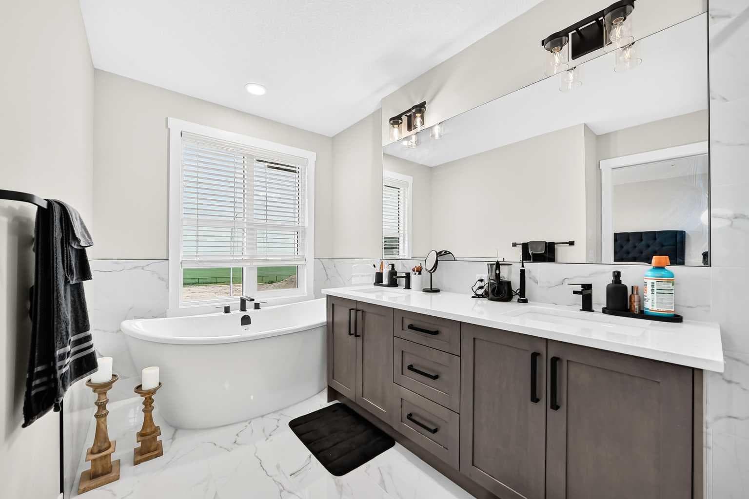 427 Kinniburgh Loop 