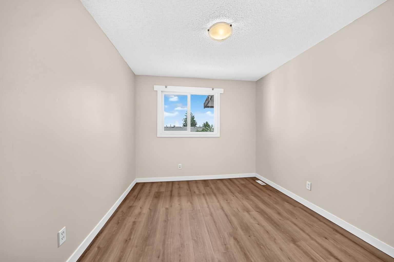 7, 3800 Fonda Way SE