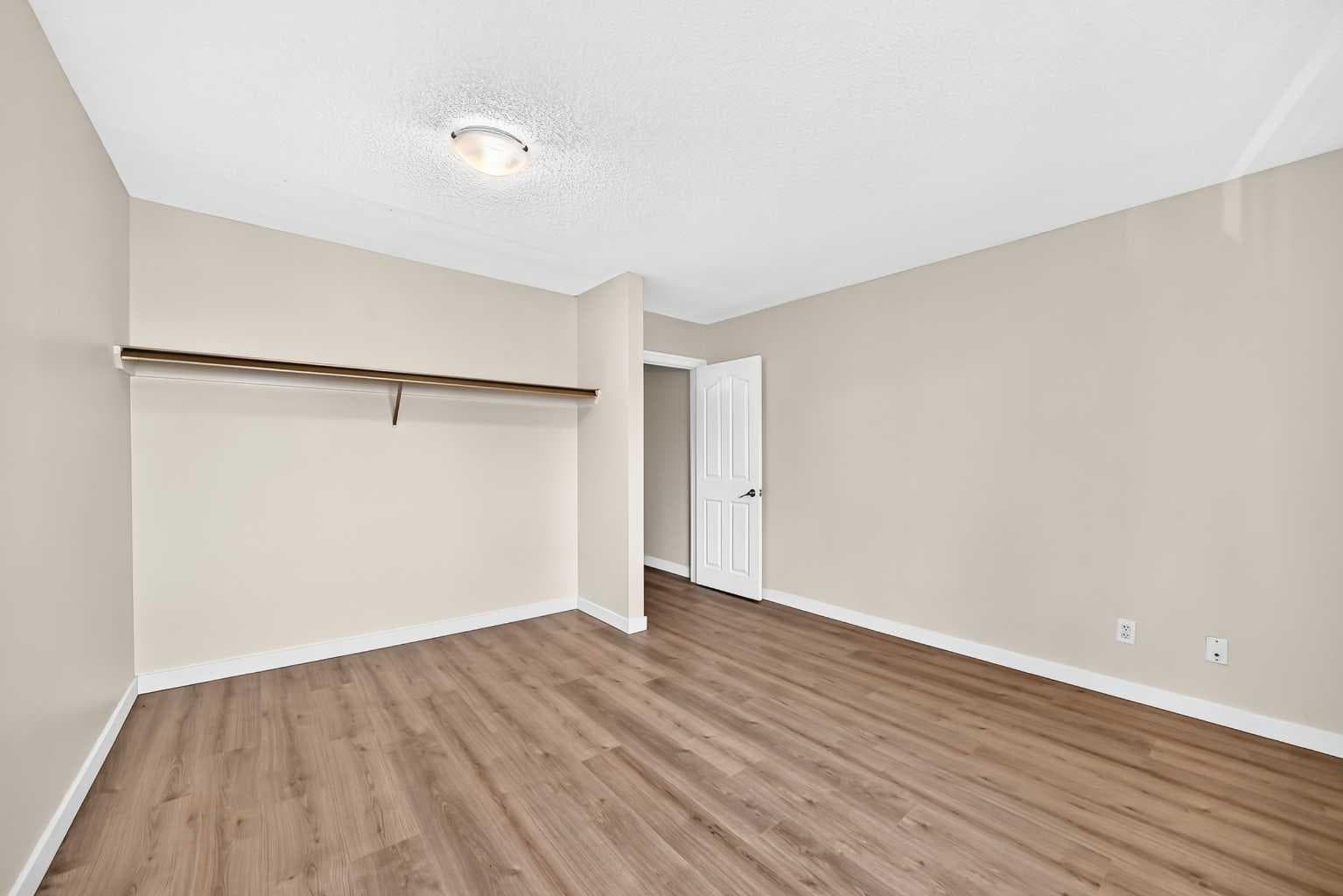 7, 3800 Fonda Way SE