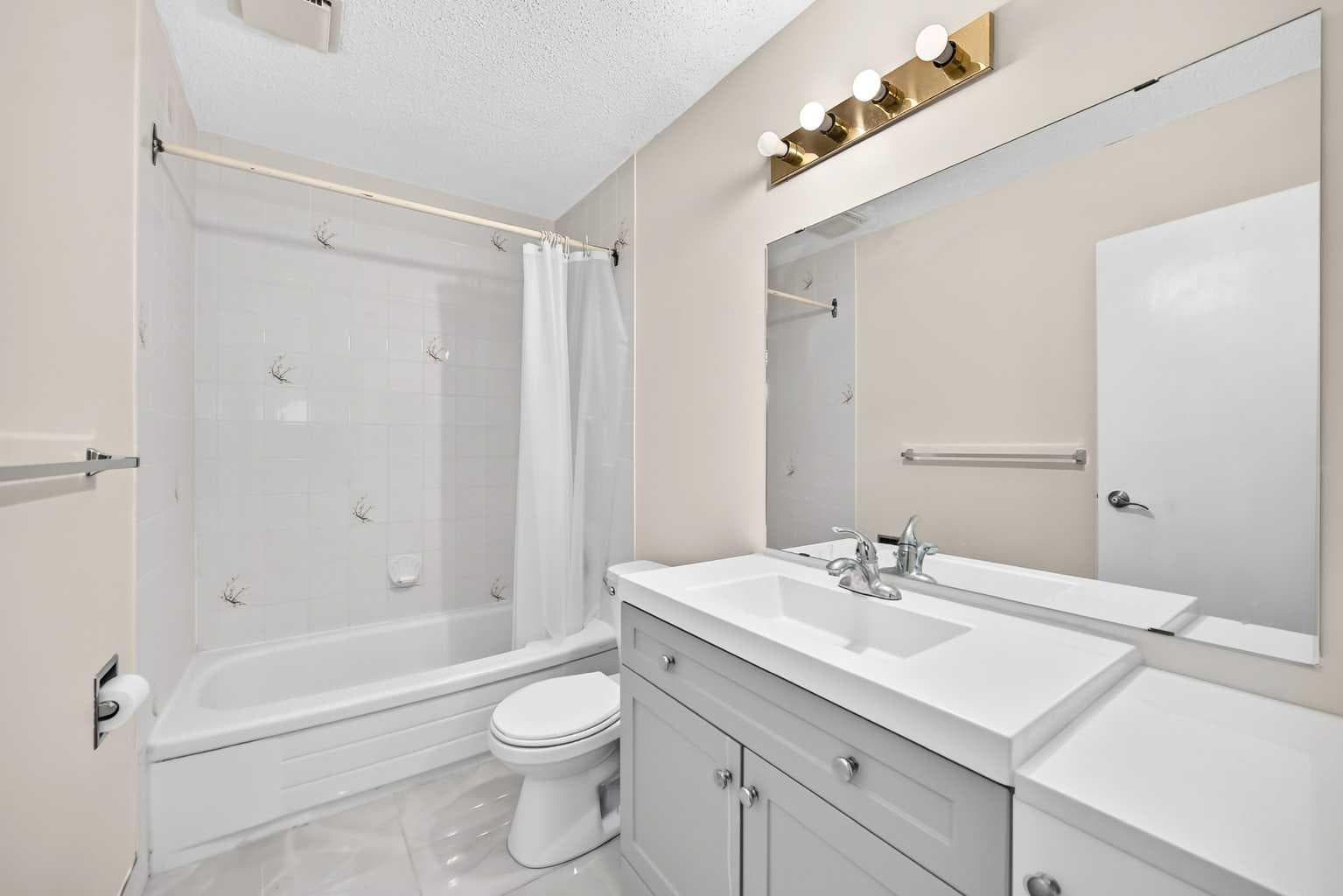 7, 3800 Fonda Way SE