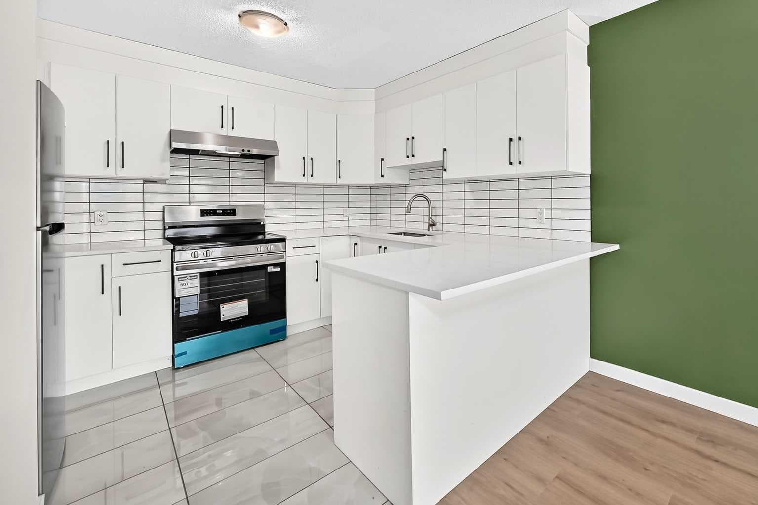 7, 3800 Fonda Way SE