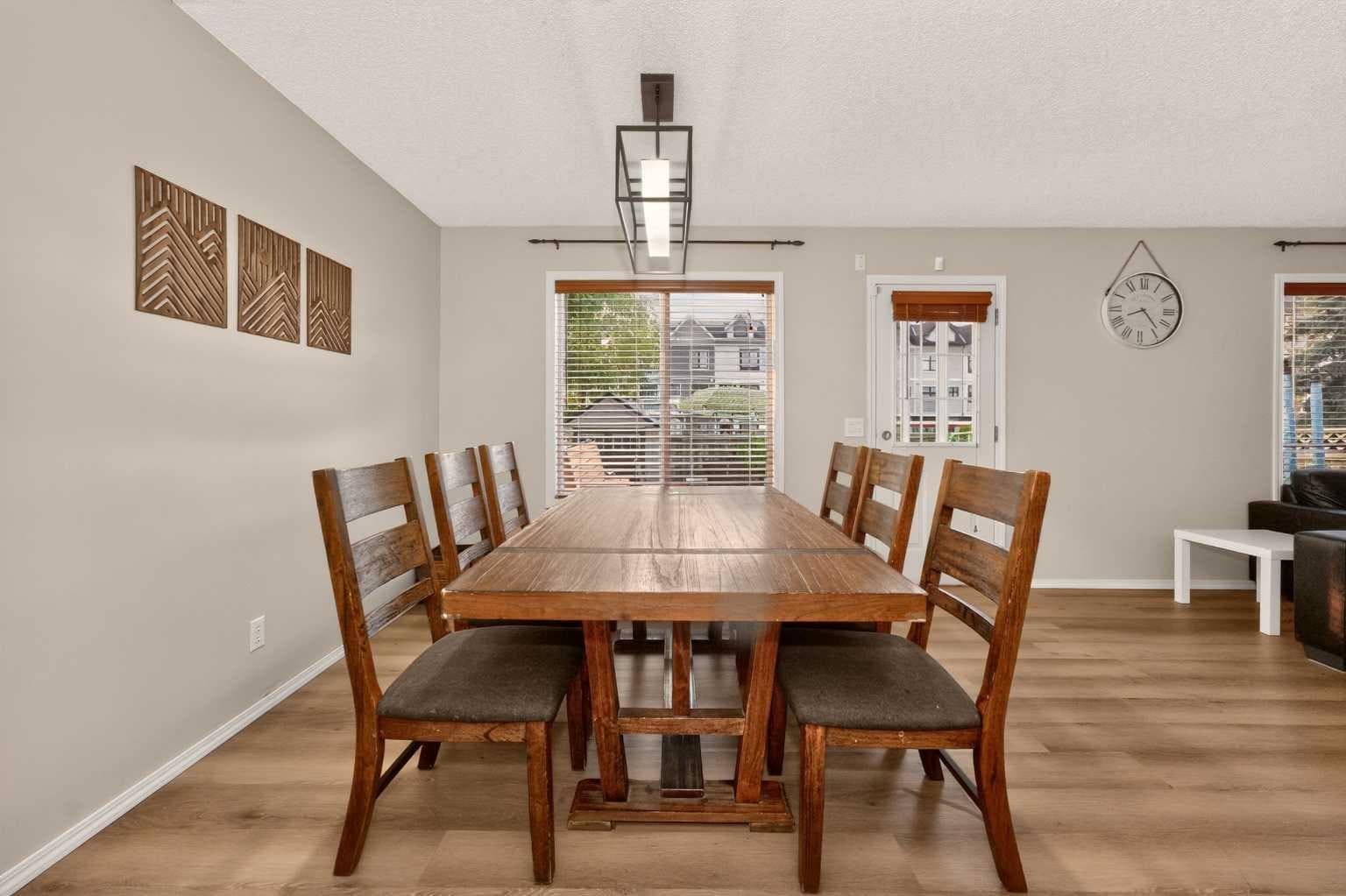 137 Douglas Glen Manor SE