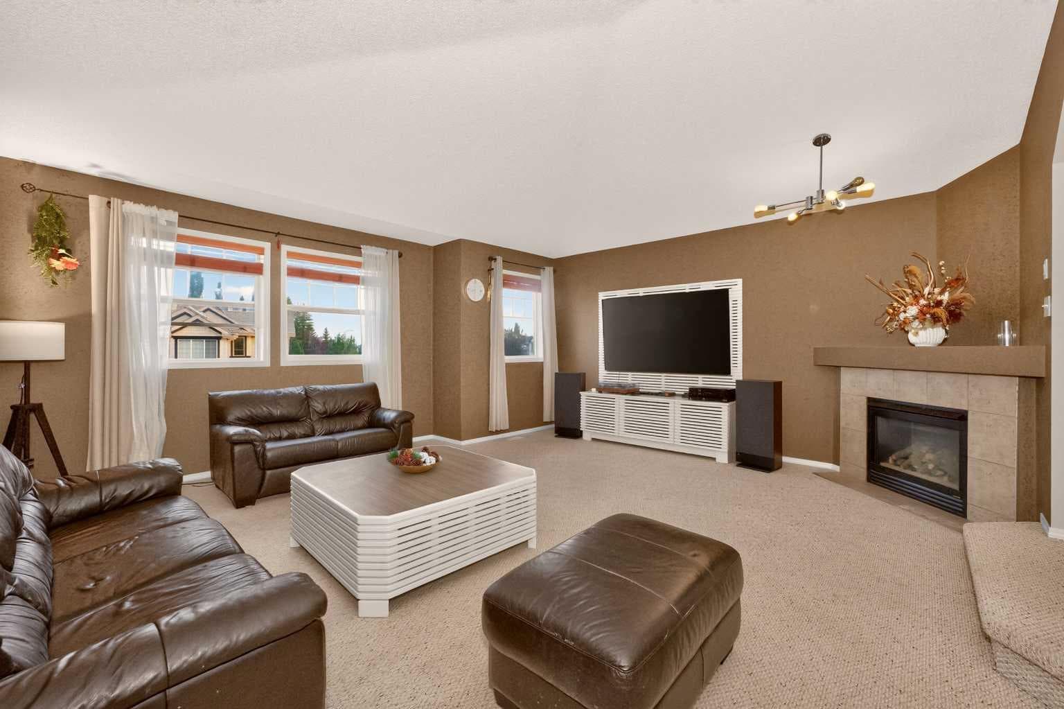 137 Douglas Glen Manor SE