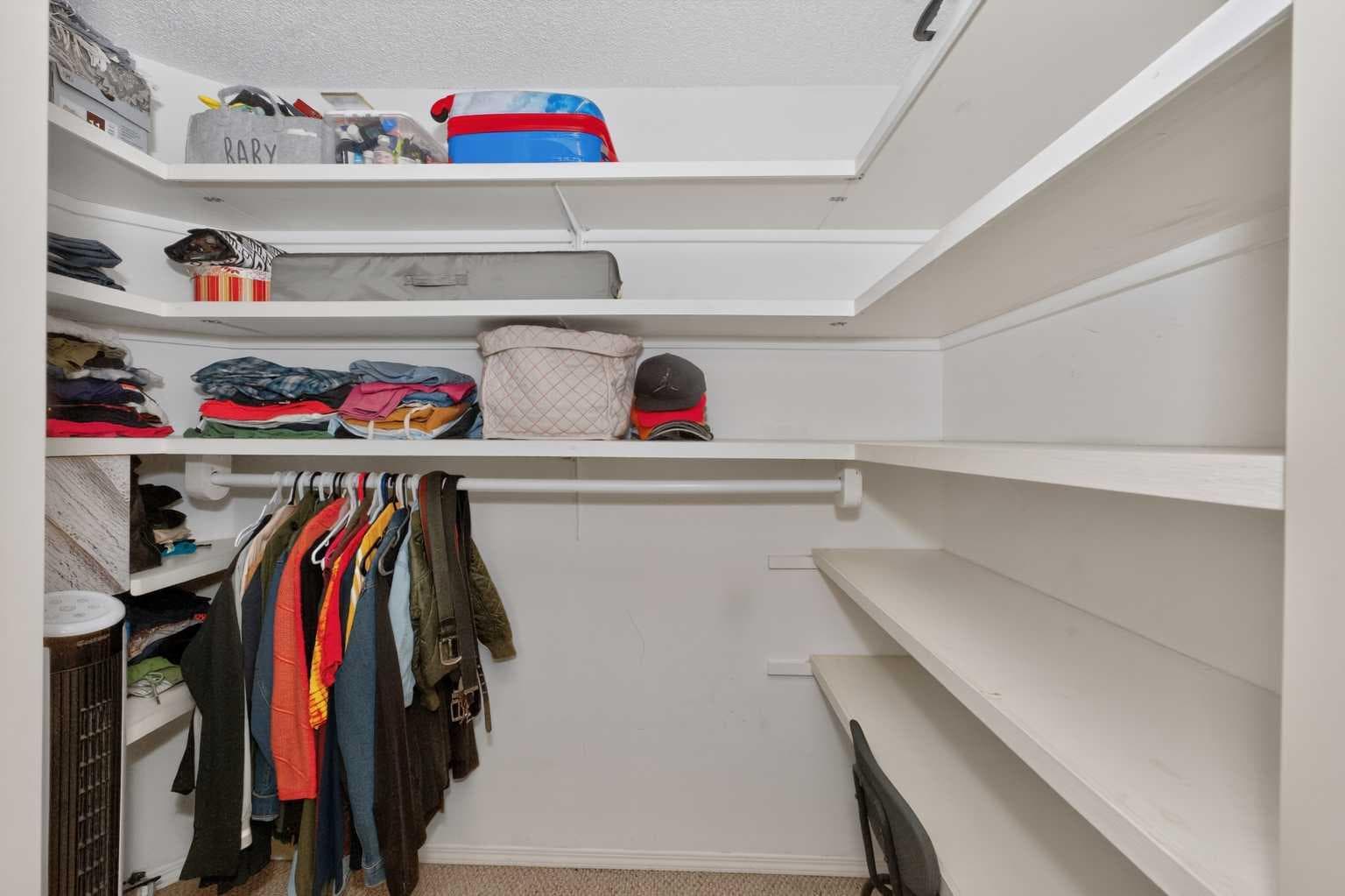 137 Douglas Glen Manor SE