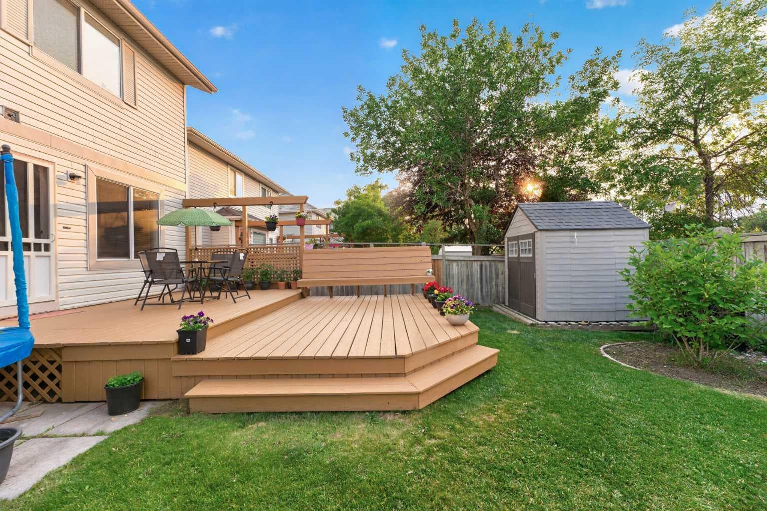 137 Douglas Glen Manor SE