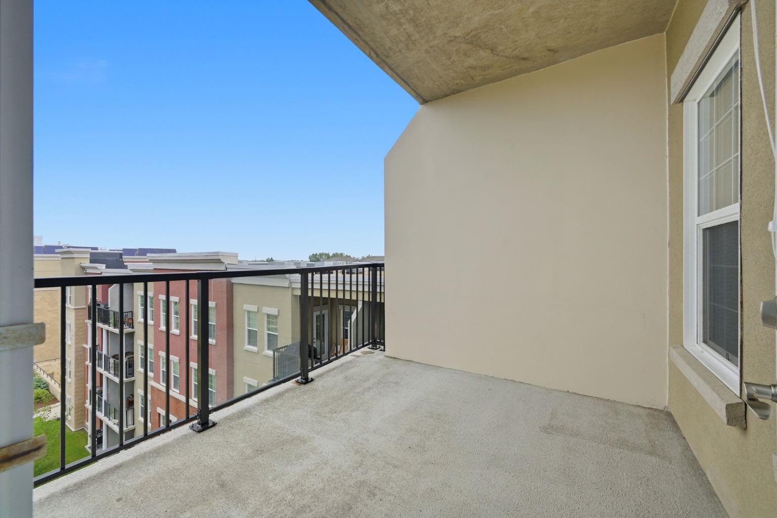 5605, 11811 Lake Fraser Drive SE
