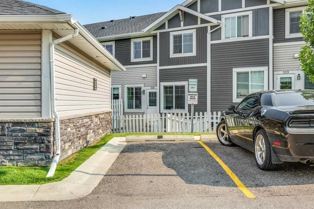 114, 300 Marina Drive 