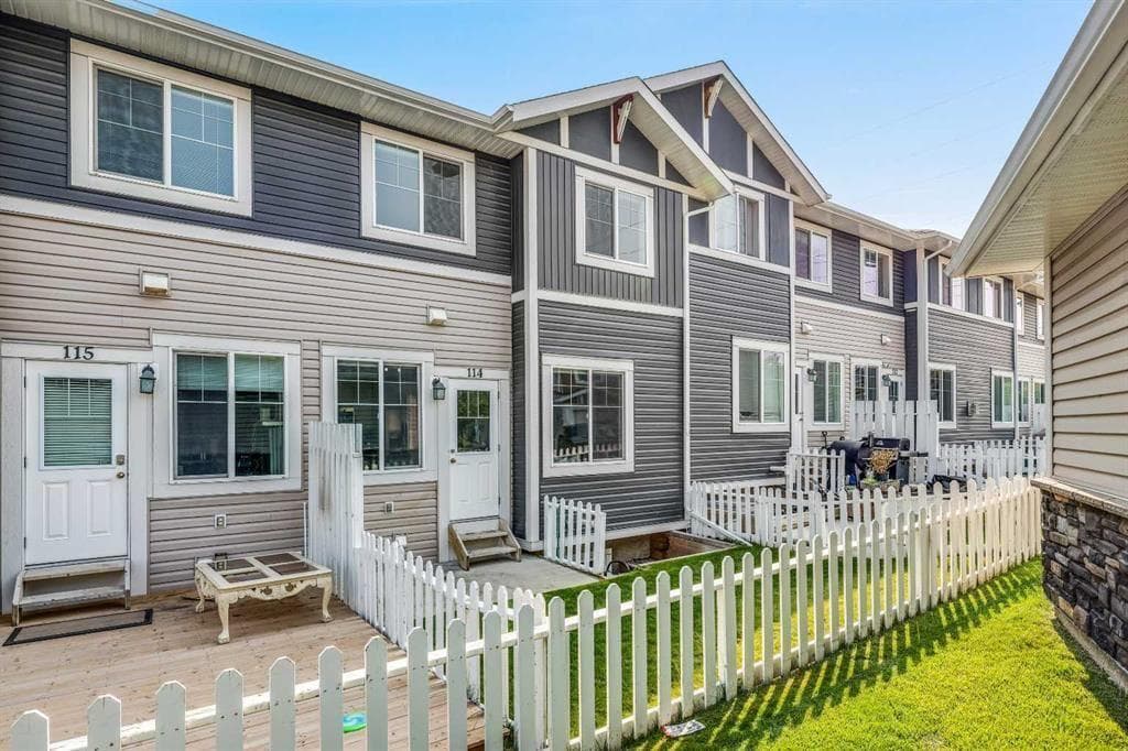 114, 300 Marina Drive 
