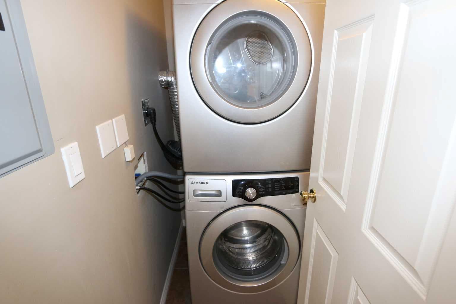 1207, 7451 Springbank Boulevard SW
