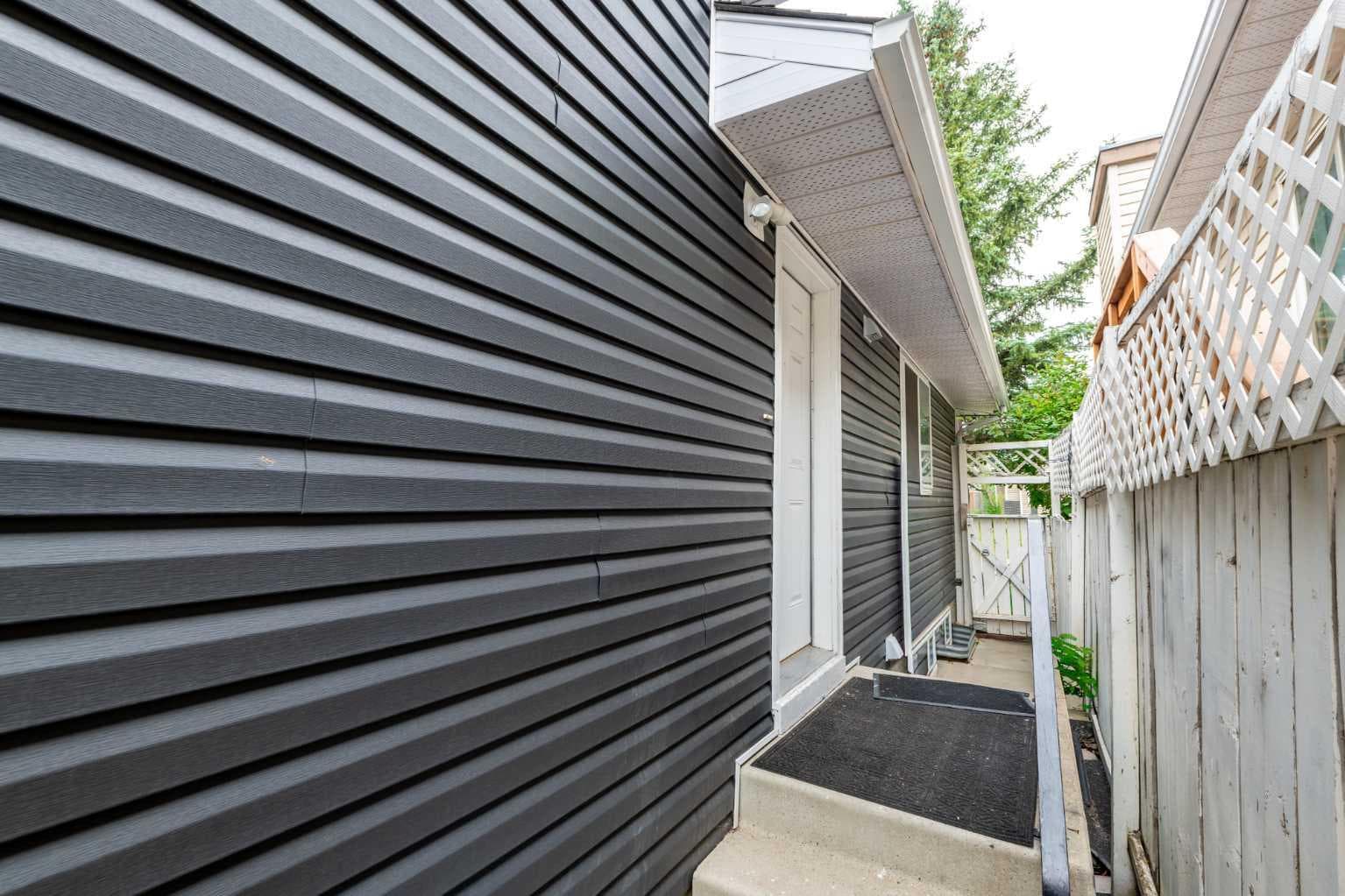 92 Martinwood Road NE