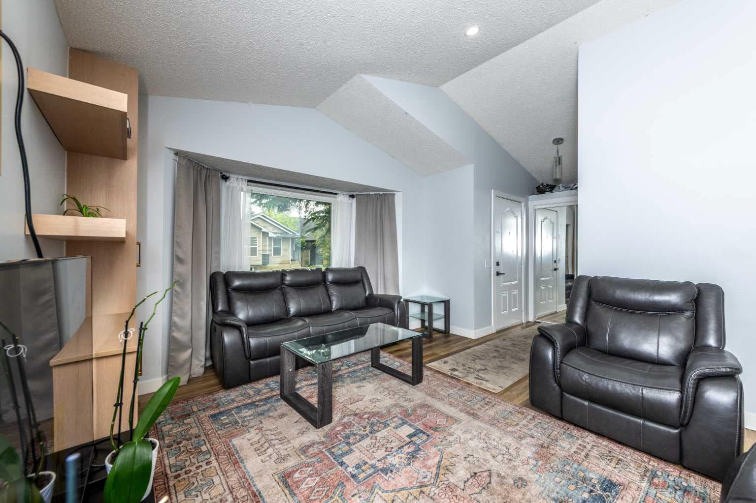92 Martinwood Road NE