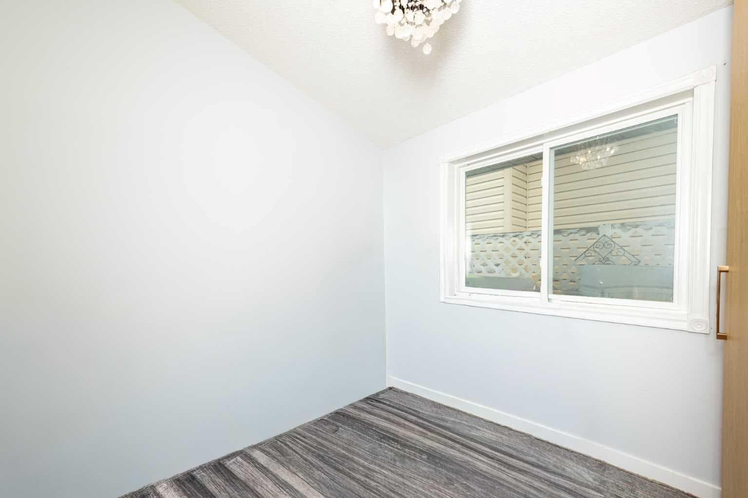 92 Martinwood Road NE